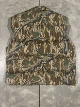 Load image into Gallery viewer, 90’s Browning Mossy Oak Treestand Down Vest (L)