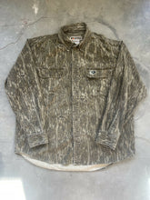 Load image into Gallery viewer, Mossy Oak Bottomland Camo Button-Up Shirt (XL)