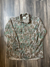 Load image into Gallery viewer, 1990’s Mossy Oak Greenleaf Camo Strap Shirt (XL)
