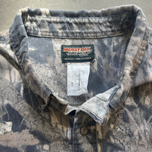 Load image into Gallery viewer, Vintage Mossy Oak Breakup Camo Button-Up Shirt (XL)