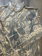 Load image into Gallery viewer, Vintage Mossy Oak Shadow Branch Camo Button-Up Shirt (XL)