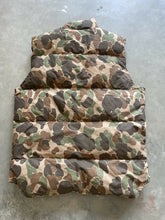Load image into Gallery viewer, Vintage Browning Duck Camo Puffer Vest (M)