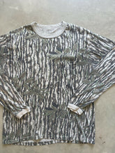 Load image into Gallery viewer, Vintage Realtree Long Sleeve Shirt (M)