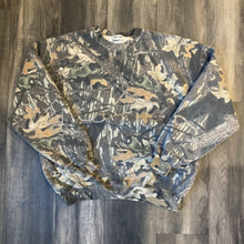 Load image into Gallery viewer, Vintage Mossy Oak Breakup Camo Cotton Crewneck (2XL)