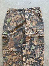 Load image into Gallery viewer, Vintage Forest Floor Camo Sweatpants (3XL)