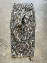 Load image into Gallery viewer, Vintage Mossy Oak Treestand Camo Pants (M/L)