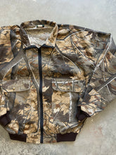 Load image into Gallery viewer, Vintage Cabela’s Skyline Camo Bomber Jacket (XL-Tall)