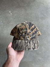 Load image into Gallery viewer, Vintage Mossy Oak Shadow Grass Camo Winglock Calls