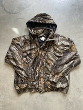 Load image into Gallery viewer, Vintage Remington Realtree Hardwoods Camo Jacket (XL)