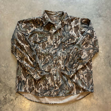 Load image into Gallery viewer, Vintage Mossy Oak Treestand Camo Button-Up Shirt (2XL)