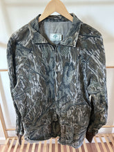 Load image into Gallery viewer, Men’s medium 1980s Mossy oak bow hunter jacket Treestand vintage hunting jacket military long 4 pocket jacket made in the USA hunting camo
