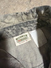 Load image into Gallery viewer, Vintage Faded Realtree Hardwood Chamois Shirt (XL)