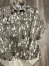 Load image into Gallery viewer, Vintage Trebark Camo Chamois Shirt (L)