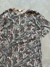 Load image into Gallery viewer, Vintage Mossy Oak Treestand Camo T-Shirt (M)