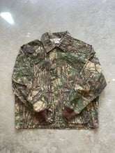 Load image into Gallery viewer, Vintage 10x Realtree Camo Lightweight Pullover (L)