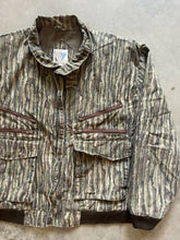 Load image into Gallery viewer, Vintage Trophy Club Realtree Camo Bomber Jacket (2XL)