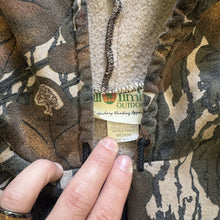 Load image into Gallery viewer, Vintage Mossy Oak Fall Foliage Camo Hoodie (M)