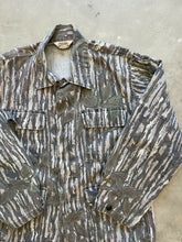Load image into Gallery viewer, Vintage Realtree Camo 4-Pocket Jacket (M)