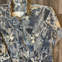 Load image into Gallery viewer, Vintage Mossy Oak Breakup Camo Button Up Shirt (XL)