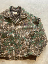 Load image into Gallery viewer, Vintage Mossy Oak Greenleaf Camo Insulated Bomber Jacket (L)
