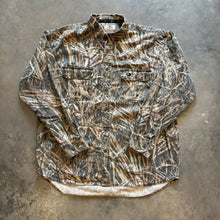 Load image into Gallery viewer, 2000’s Mossy Oak Shadowgrass Camo Button Up Shirt (XL)