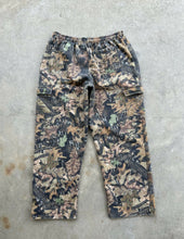 Load image into Gallery viewer, Vintage Jerzees Forest Floor Camo Cargo Sweatpants (3XL)