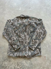 Load image into Gallery viewer, Vintage Mossy Oak Treestand Camo Chamois Shirt (L)