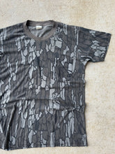 Load image into Gallery viewer, Vintage Duck Bay Trebark Camo T-Shirt (M)