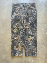 Load image into Gallery viewer, Vintage Mossy Oak Breakup Camo Denim Pants (XL)