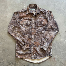 Load image into Gallery viewer, Vintage Realtree Camo Button Up Shirt (L)
