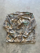 Load image into Gallery viewer, Vintage Realtree Advantage Camo Chamois Shirt (XL)