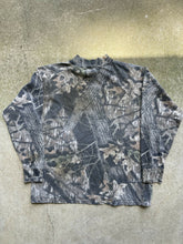 Load image into Gallery viewer, 90’s Gen 1 MossyOak Breakup Camo Mock Neck Shirt (M) 🇺🇸