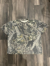 Load image into Gallery viewer, Vintage Mossy Oak Breakup Camo T-Shirt (3XL)
