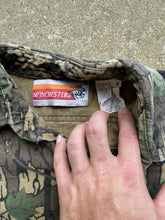 Load image into Gallery viewer, Vintage Winchester Treebark Camo Chamois (S)