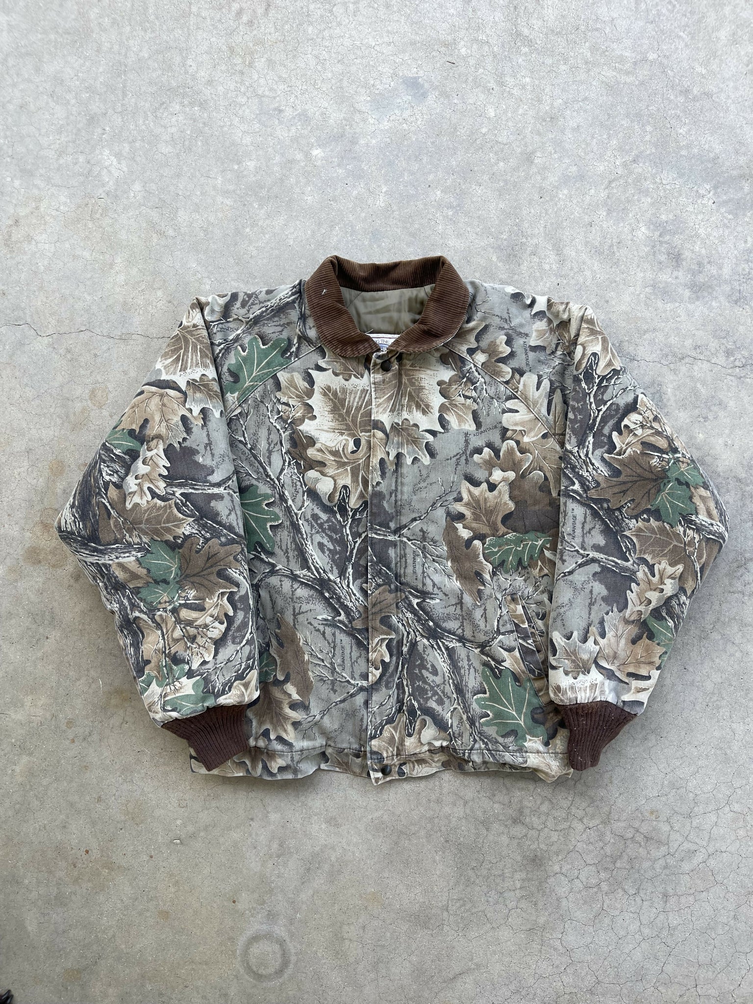 Vintage Walls Realtree Advantage Camo Corduroy Collar Bomber (XL 
