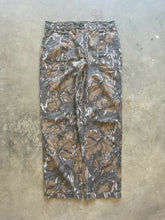 Load image into Gallery viewer, 90’s Mossy Oak Treestand/ Fall Foliage Camo reversible Pants (L)