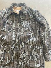 Load image into Gallery viewer, Vintage Trebark Camo Insulated Jacket (L)