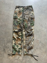 Load image into Gallery viewer, Vintage Rattlers Brand Realtree Camo Adjustable Waist Pants (M)