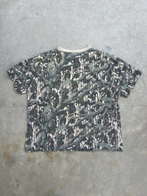 Load image into Gallery viewer, Vintage MossyOak Treestand Pocket T (L)