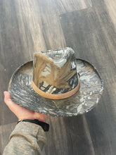 Load image into Gallery viewer, Vintage Realtree Extra Brown Camo Hat