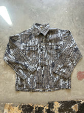 Load image into Gallery viewer, Vintage Trebark Camo Button Up Shirt (L)