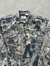 Load image into Gallery viewer, Vintage MossyOak Breakup Camo Button-Up (L/XL)