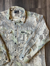 Load image into Gallery viewer, 1990’s Realtree Camo Chamois Shirt (XL)