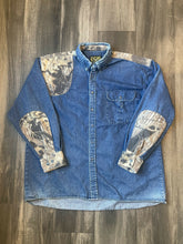 Load image into Gallery viewer, Vintage Scottish Greys 1st Generation Mossy Oak Breakup Camo Shirt (XL)