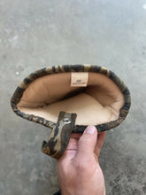 Load image into Gallery viewer, Vintage Mossy Oak Treestand Camo Left Handed Mitt (OS)