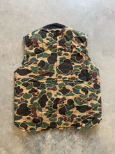 Load image into Gallery viewer, Vintage Duck Camo Vest (M)