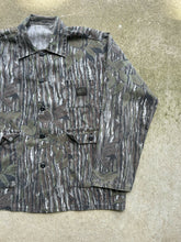 Load image into Gallery viewer, Vintage Realtree Camo Liberty 3-Pocket Button-Up Shirt (M/L)