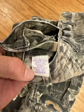 Load image into Gallery viewer, Vintage MossyOak Breakup Camo Adjustable Waist Pants (30-34x31)
