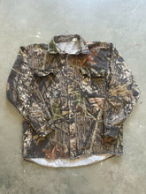 Load image into Gallery viewer, 2000’s Mossy Oak Breakup Camo Denim Button-Up Shirt (L)