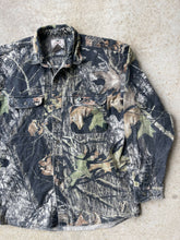 Load image into Gallery viewer, MossyOak Breakup Camo Button-Up (M)